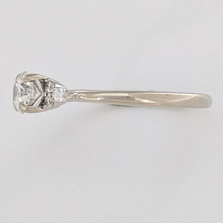 14K WHITE .62 CARAT TOTAL WEIGHT DIAMOND ROUND (5) MARQUISE (2) ESTATE RING 2.9 GRAMS