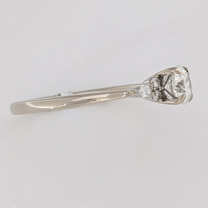 14K WHITE .62 CARAT TOTAL WEIGHT DIAMOND ROUND (5) MARQUISE (2) ESTATE RING 2.9 GRAMS