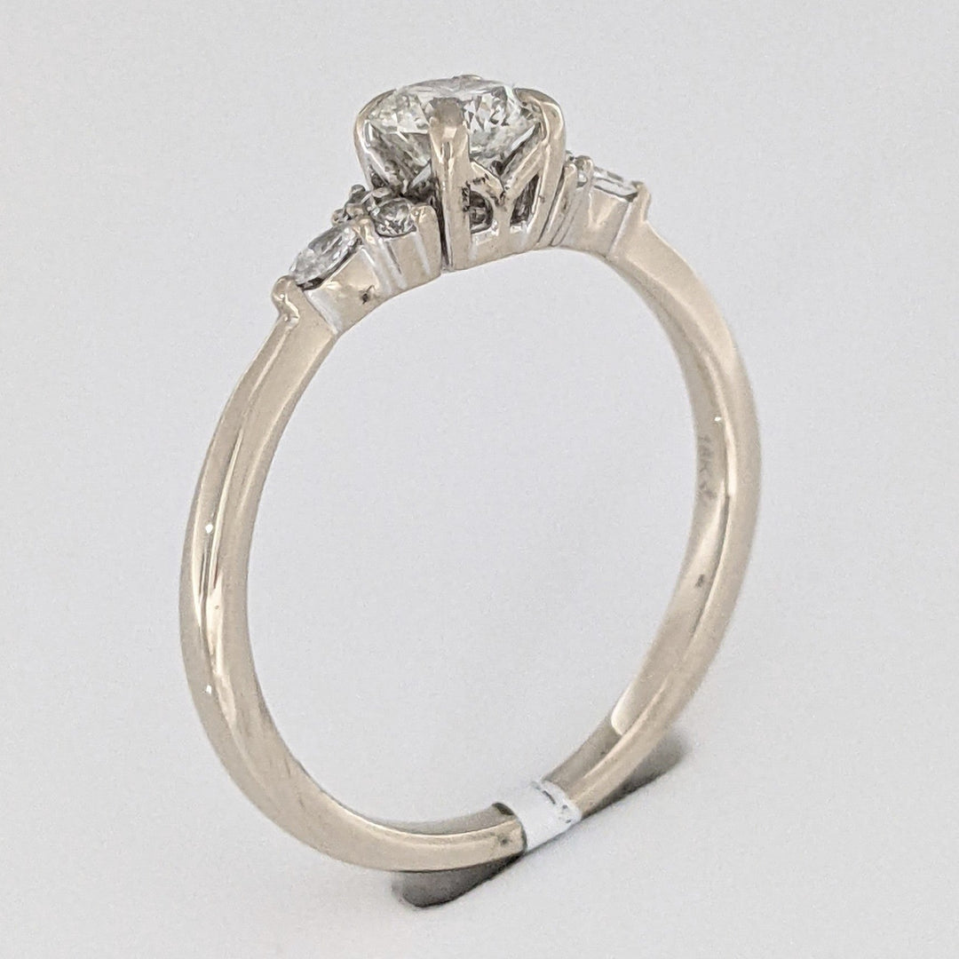 14K WHITE .62 CARAT TOTAL WEIGHT DIAMOND ROUND (5) MARQUISE (2) ESTATE RING 2.9 GRAMS