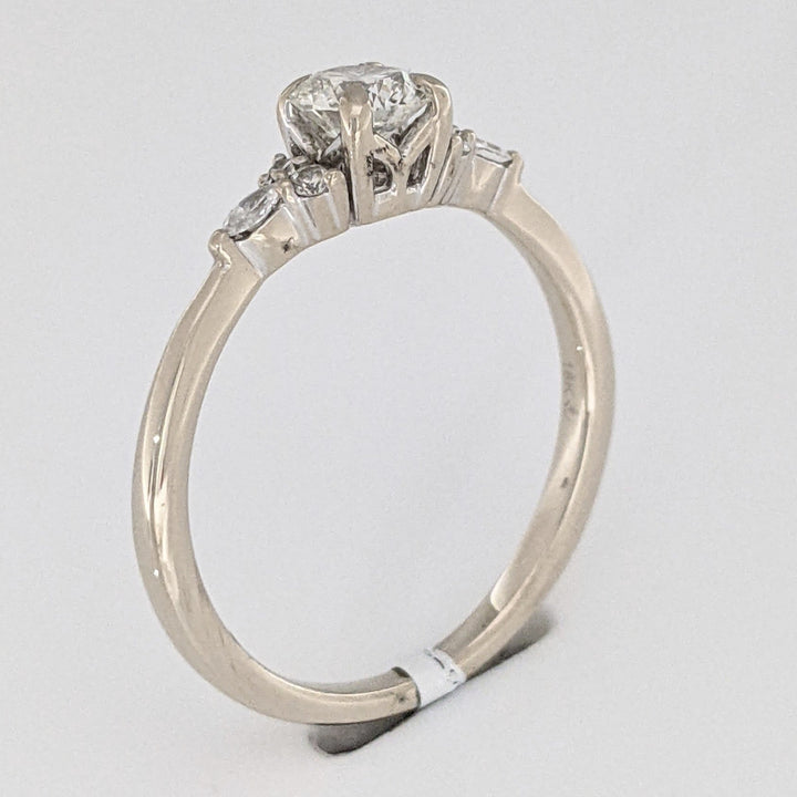 14K WHITE .62 CARAT TOTAL WEIGHT DIAMOND ROUND (5) MARQUISE (2) ESTATE RING 2.9 GRAMS
