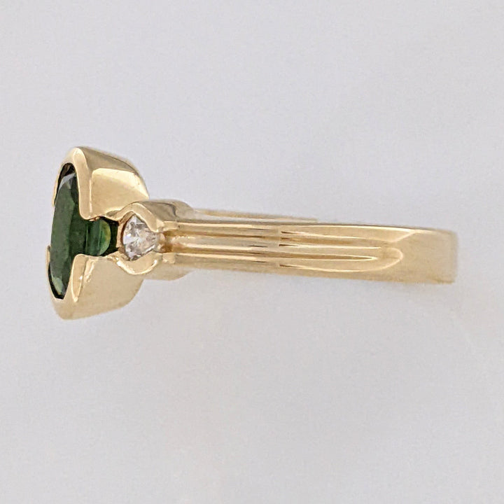 14K GREEN TOURMALINE OVAL 5X7 HALF-BEZEL WITH (2) MELEE ESTATE RING 3.0 GRAMS
