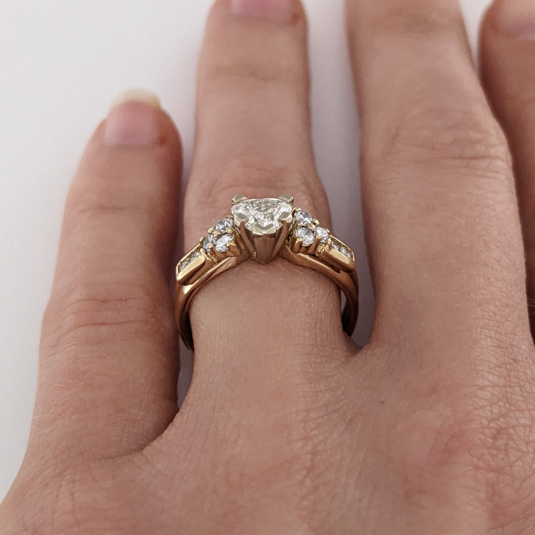 14K .89 CARAT TOTAL WEIGHT I1 I DIAMOND HEART (1) ROUND (10) ESTATE RING 4.5 GRAMS