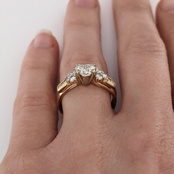 14K .89 CARAT TOTAL WEIGHT I1 I DIAMOND HEART (1) ROUND (10) ESTATE RING 4.5 GRAMS
