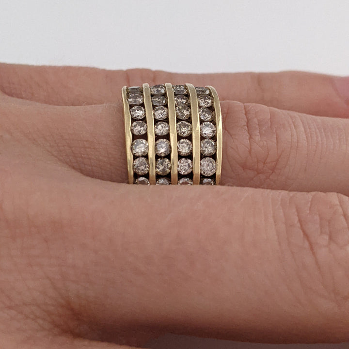 10K 1.92 CARAT TOTAL WEIGHT I2 M DIAMOND ROUND (48) 4-ROW ESTATE CHANNEL BAND 7.6 GRAMS