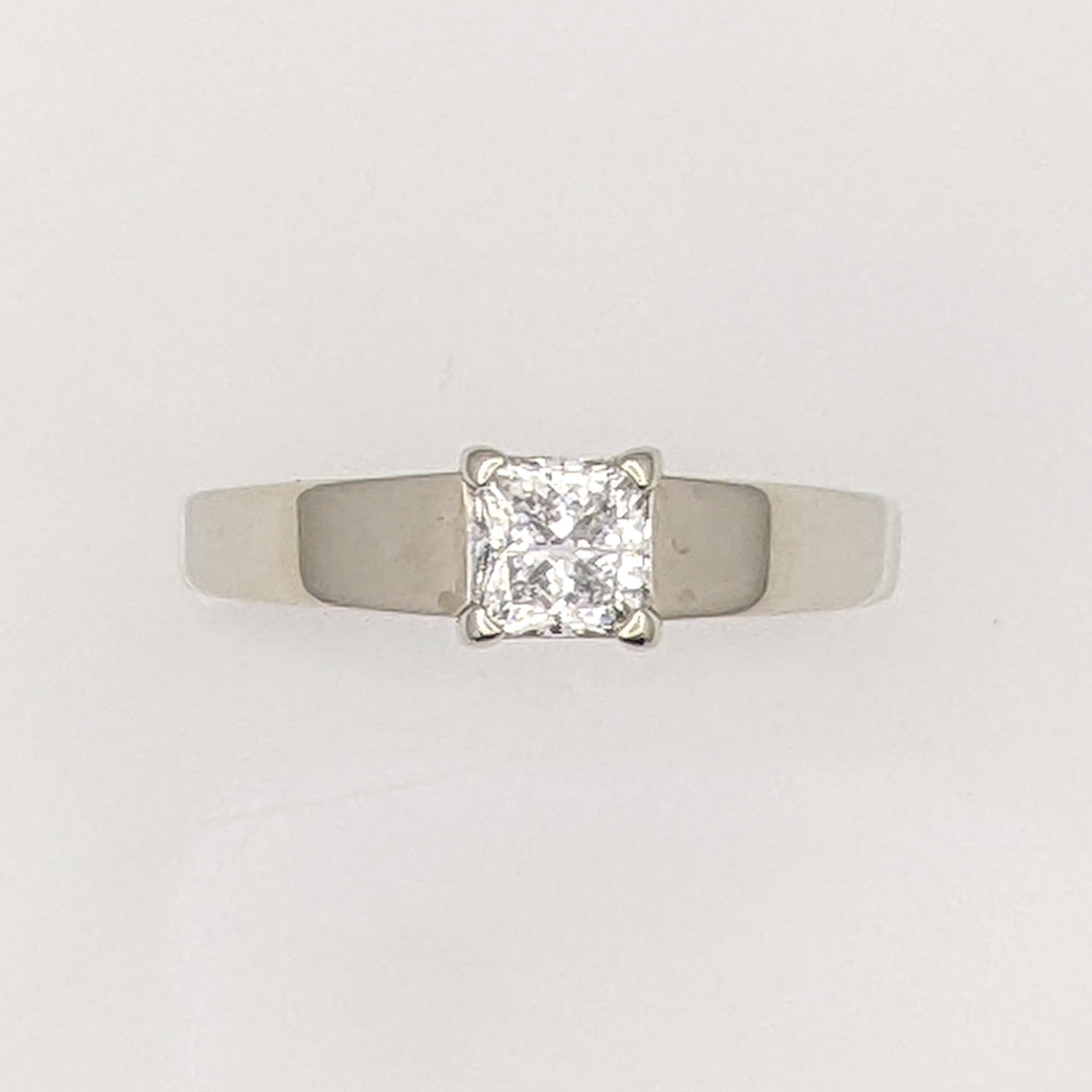 14K WHITE .72 CARAT TOTAL I1 H DIAMOND PRINCESS CUT SOLITAIRE ESTATE RING 3.9 GRAMS