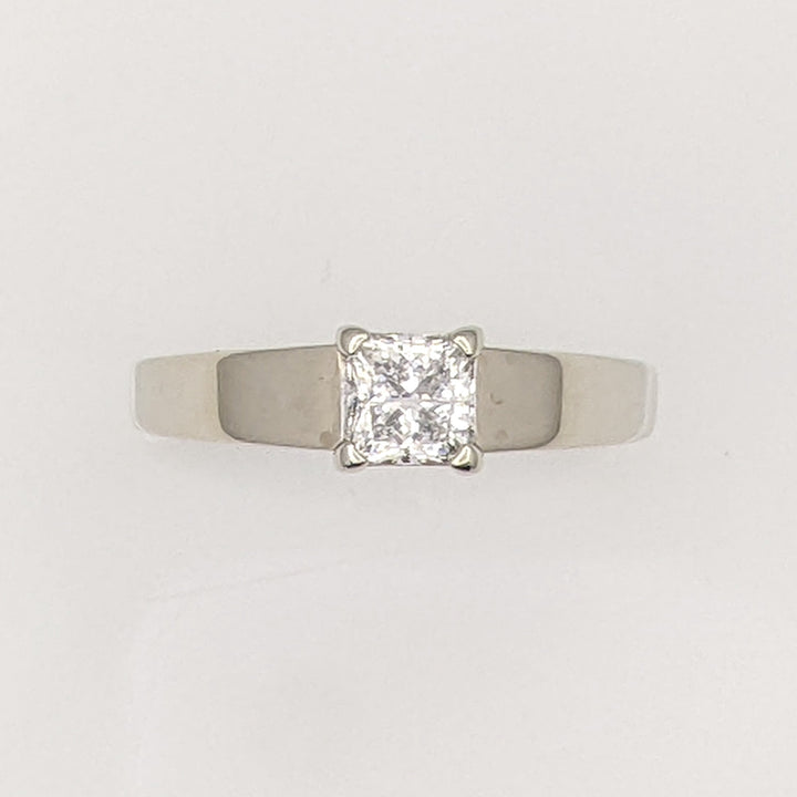 14K WHITE .72 CARAT TOTAL I1 H DIAMOND PRINCESS CUT SOLITAIRE ESTATE RING 3.9 GRAMS