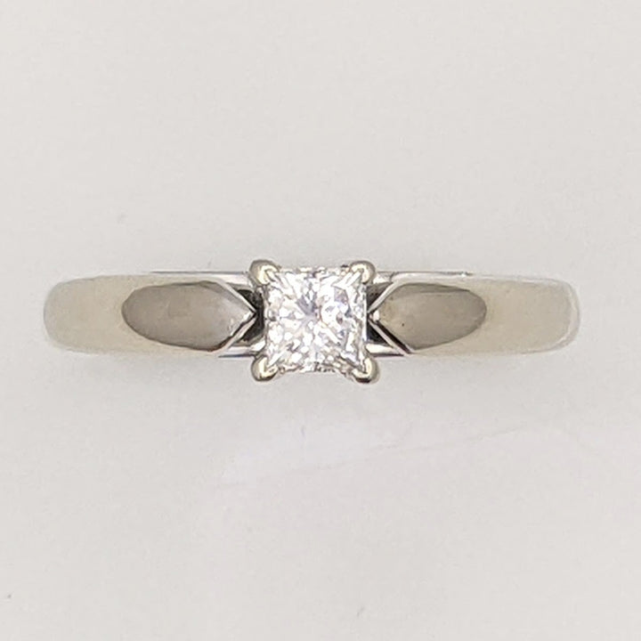 14K WHITE .37 CARAT TOTAL WEIGHT I1 E DIAMOND PRINCESS CUT RAISED SHANK SOLITAIRE ESTATE RING 4.5 GRAMS