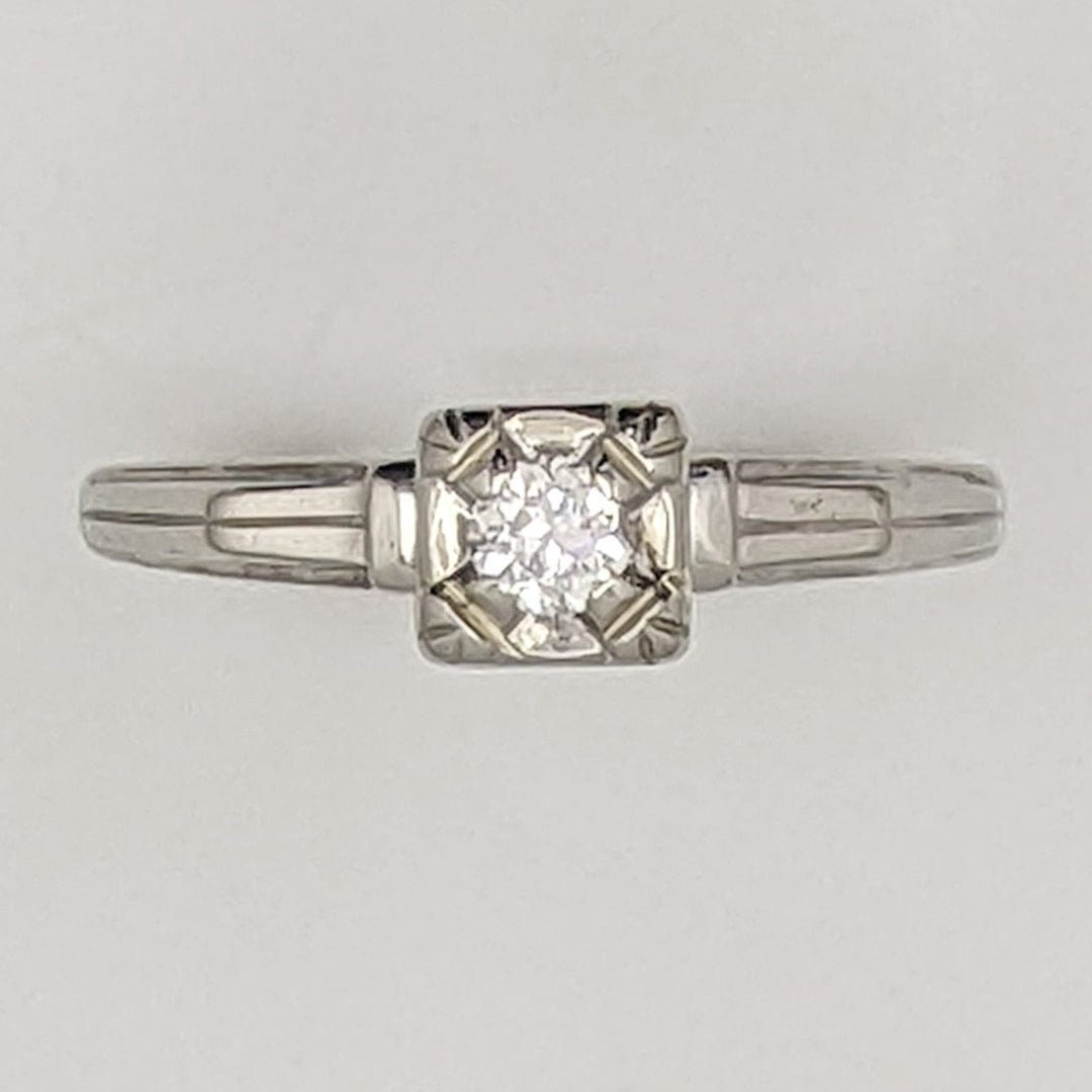 14K WHITE .10 CARAT TOTAL I1 H DIAMOND ROUND BOXHEAD ESTATE RING 2.2 GRAMS