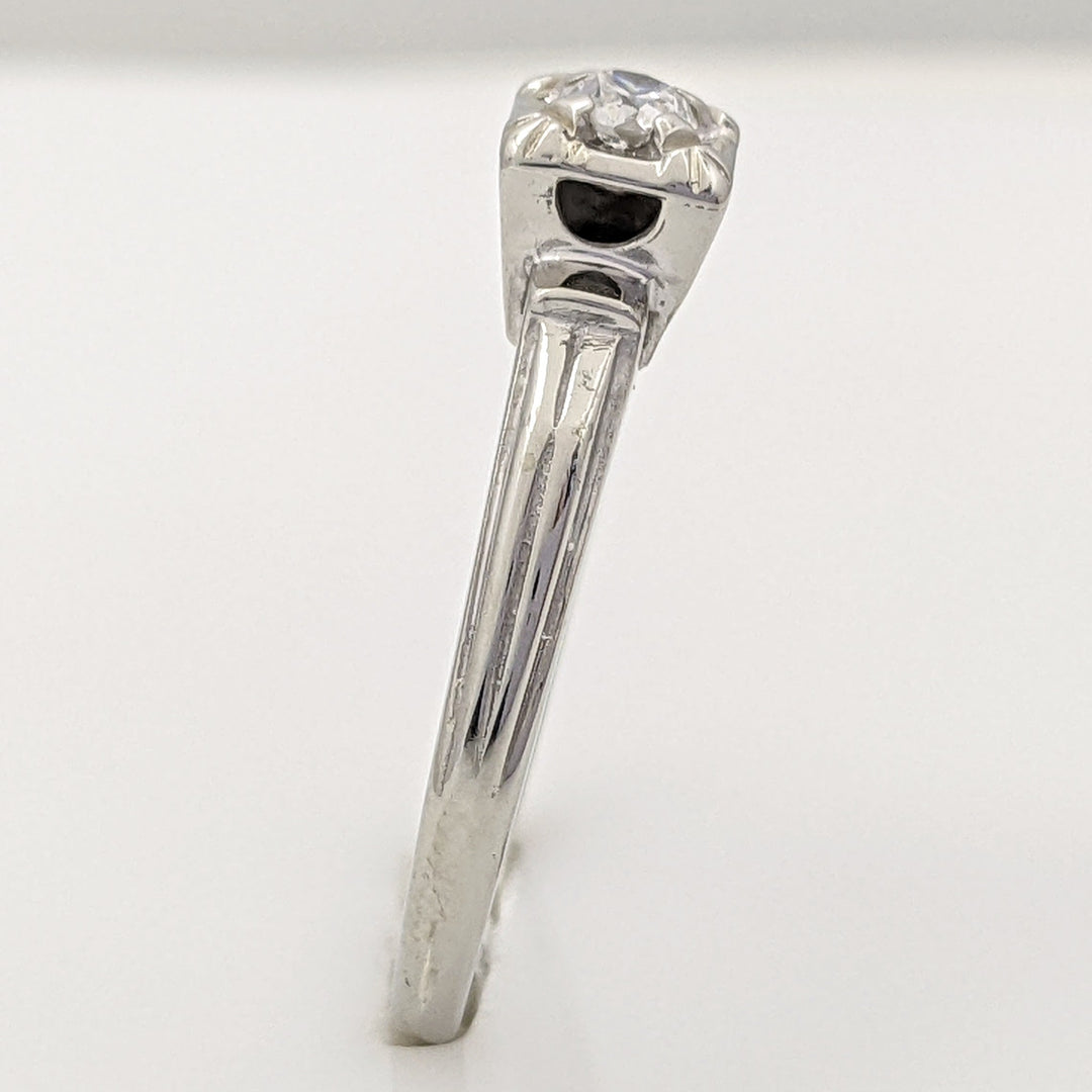 14K WHITE .10 CARAT TOTAL I1 H DIAMOND ROUND BOXHEAD ESTATE RING 2.2 GRAMS