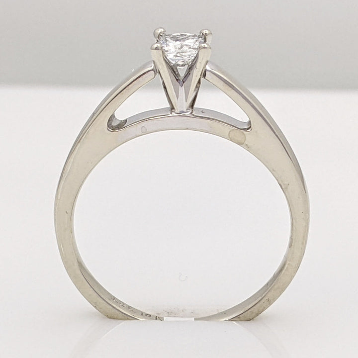 14K WHITE .20 CARAT TOTAL I1 H DIAMOND PRINCESS CUT RAISED SHANK SOLITAIRE ESTATE RING 2.8 GRAMS