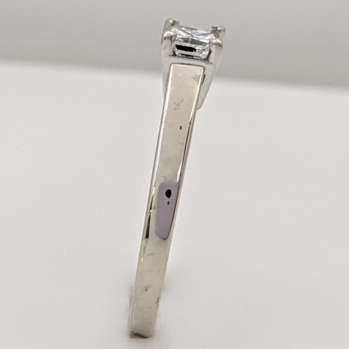 14K WHITE .48 CARAT TOTAL SI2 H PRINCESS CUT DIAMOND RAISED SHANK SOLITAIRE ESTATE RING 3.1G