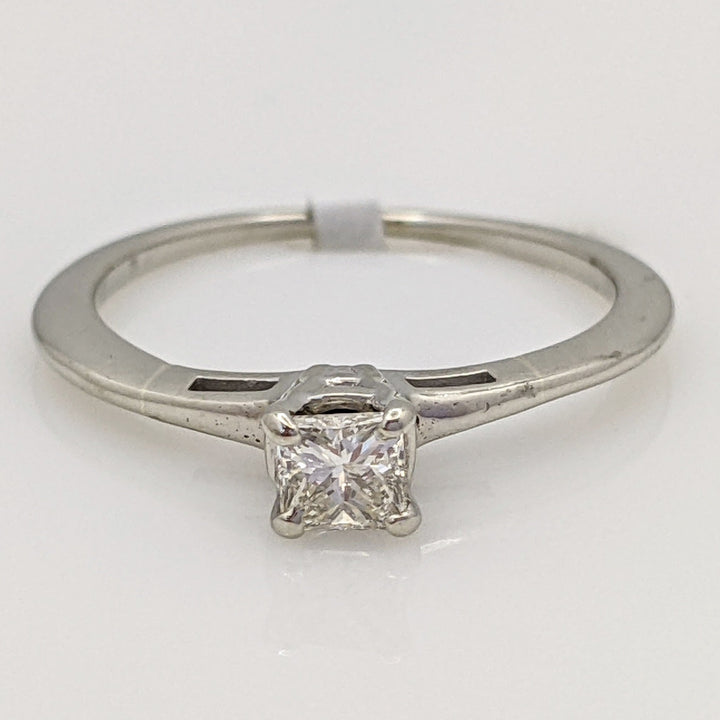 14K WHITE .21 CARAT TOTAL SI1 F DIAMOND PRINCESS CUT SOLITAIRE ESTATE RING 1.8 GRAMS