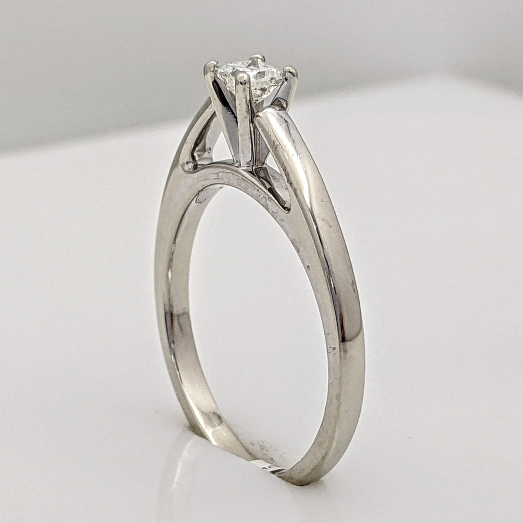 14K WHITE .18 CARAT TOTAL I1 H DIAMOND PRINCESS CUT RAISED SHANK SOLITAIRE ESTATE RING 2.5 GRAMS