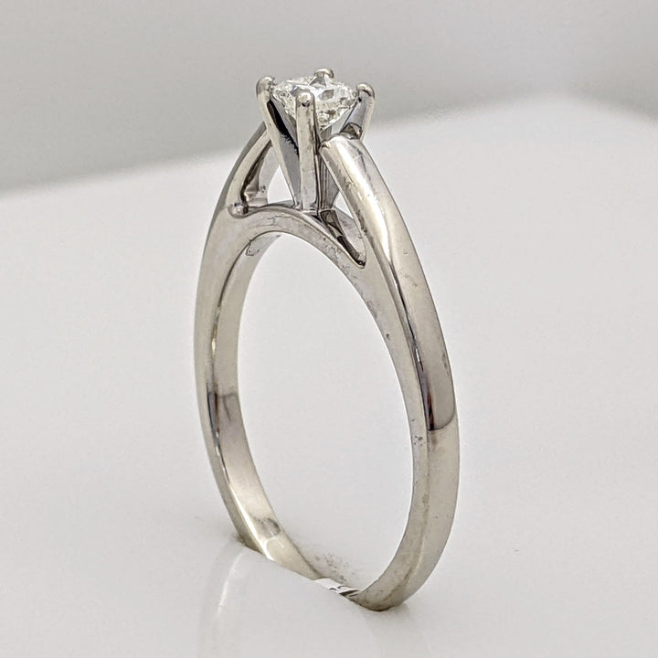 14K WHITE .18 CARAT TOTAL I1 H DIAMOND PRINCESS CUT RAISED SHANK SOLITAIRE ESTATE RING 2.5 GRAMS