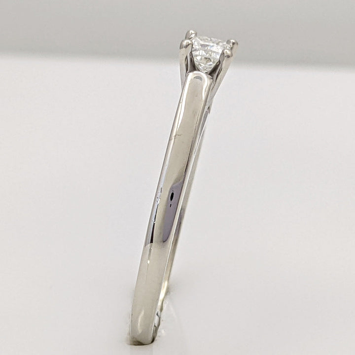14K WHITE .18 CARAT TOTAL I1 H DIAMOND PRINCESS CUT RAISED SHANK SOLITAIRE ESTATE RING 2.5 GRAMS