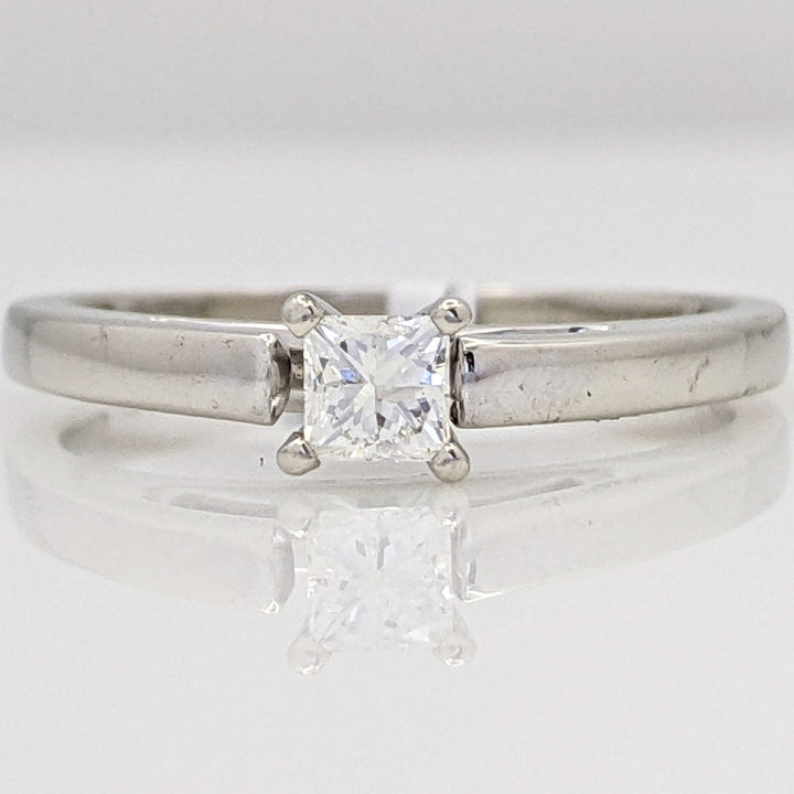 14K WHITE .18 CARAT TOTAL I1 H DIAMOND PRINCESS CUT RAISED SHANK SOLITAIRE ESTATE RING 2.5 GRAMS