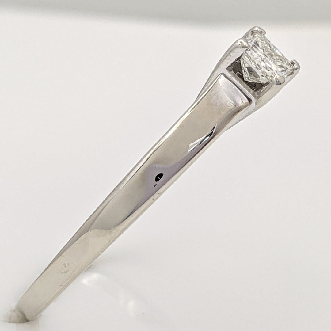 14K WHITE .33 CARAT TOTAL SI2 H DIAMOND PRINCESS CUT ESTATE RING 3.0 GRAMS