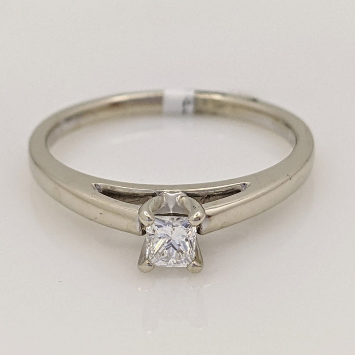 14K WHITE .18 CARAT TOTAL SI2 H DIAMOND PRINCESS CUT ESTATE RING 2.5 GRAMS