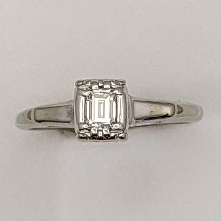 14K WHITE .25 CARAT TOTAL VS2 H DIAMOND EMERALD CUT ESTATE RING 2.5 GRAMS