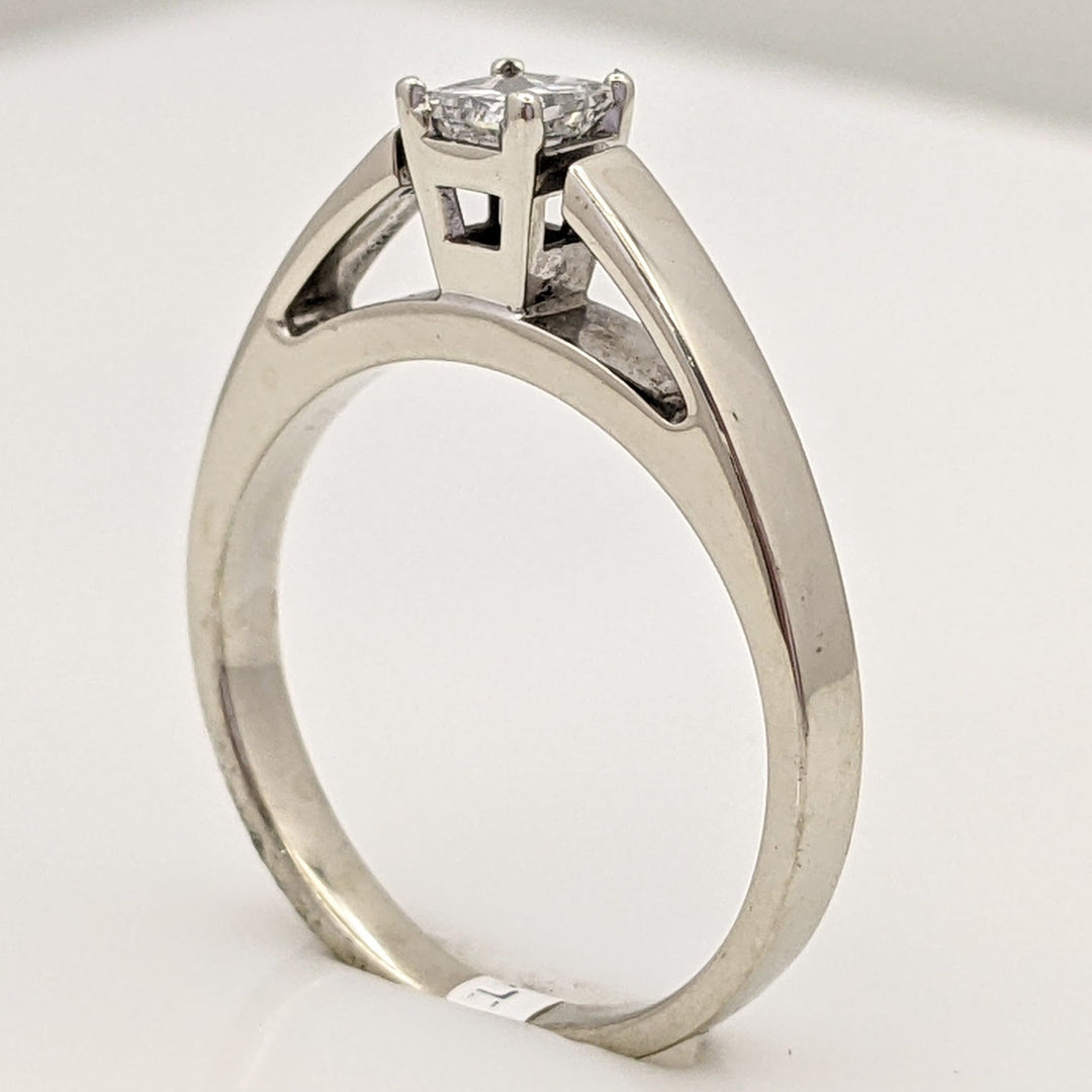 14K WHITE .22 CARAT TOTAL I1 I DIAMOND PRINCESS CUT SOLITAIRE ESTATE RING 3.2 GRAMS
