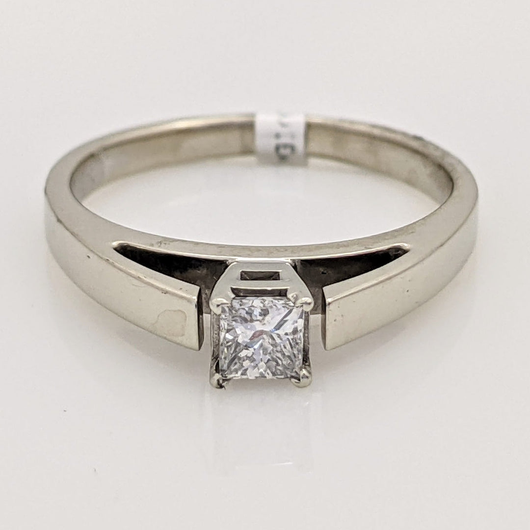 14K WHITE .22 CARAT TOTAL I1 I DIAMOND PRINCESS CUT SOLITAIRE ESTATE RING 3.2 GRAMS