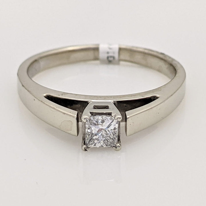 14K WHITE .22 CARAT TOTAL I1 I DIAMOND PRINCESS CUT SOLITAIRE ESTATE RING 3.2 GRAMS