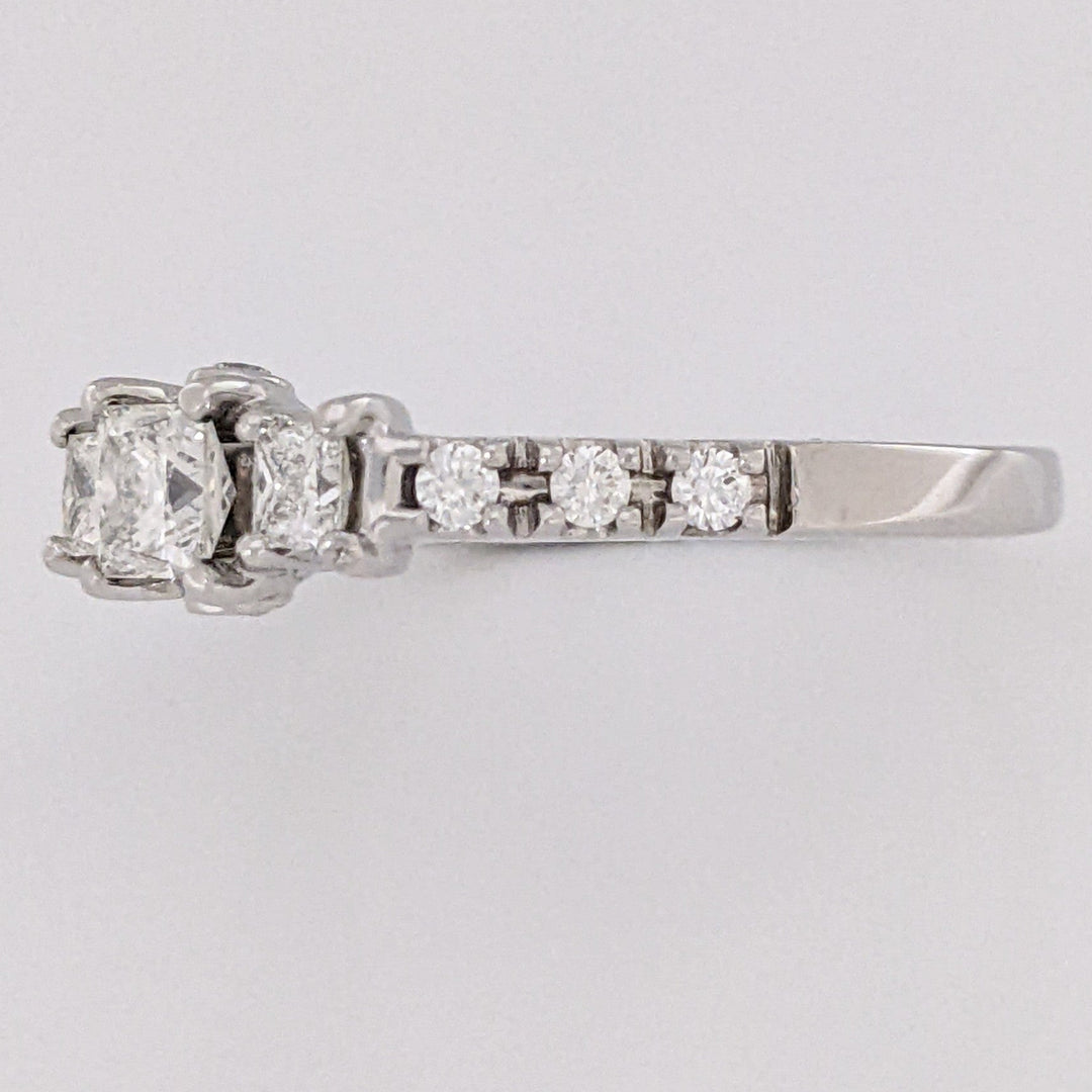 14K WHITE .97 CARAT TOTAL WEIGHT SI2 H DIAMOND PRINCESS CUT (3) ROUND (8) ESTATE HALO LEO RING 4.8 GRAMS