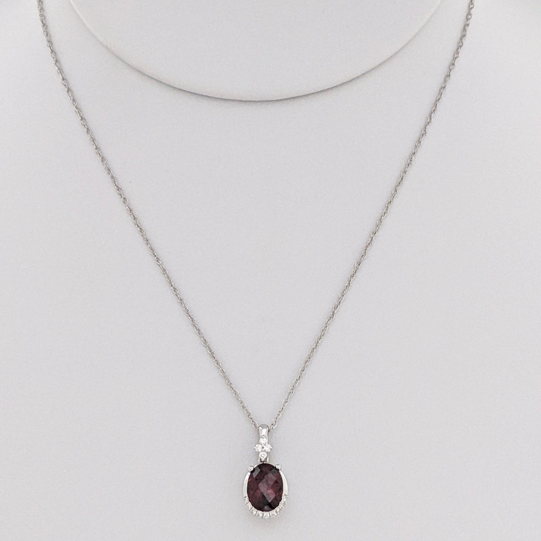 14K WHITE GARNET OVAL 1.32 CARAT TOTAL WITH .08 DIAMOND TOTAL WEIGHT ESTATE PENDANT & CHAIN 2.0 GRAMS
