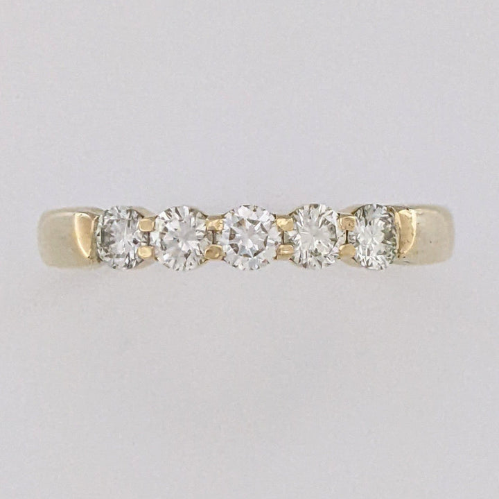 14K .50 CARAT TOTAL WEIGHT VS2 K DIAMOND ROUND (5) ESTATE BAND 2.4 GRAMS