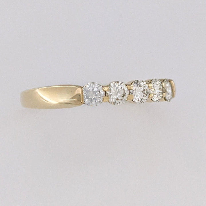 14K .50 CARAT TOTAL WEIGHT VS2 K DIAMOND ROUND (5) ESTATE BAND 2.4 GRAMS