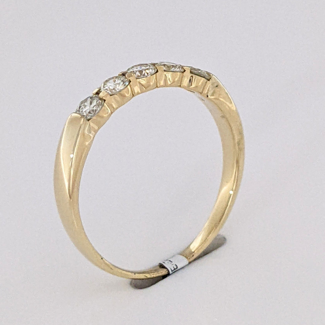 14K .50 CARAT TOTAL WEIGHT VS2 K DIAMOND ROUND (5) ESTATE BAND 2.4 GRAMS
