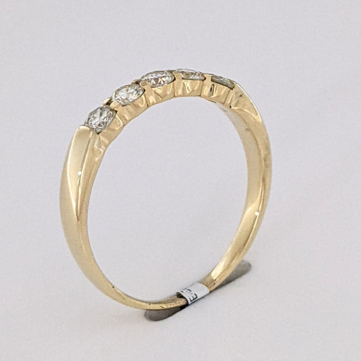 14K .50 CARAT TOTAL WEIGHT VS2 K DIAMOND ROUND (5) ESTATE BAND 2.4 GRAMS
