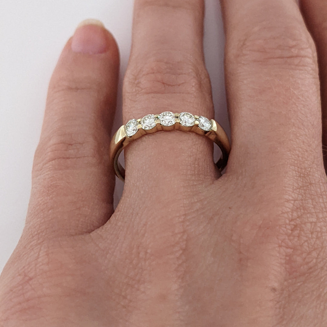 14K .50 CARAT TOTAL WEIGHT VS2 K DIAMOND ROUND (5) ESTATE BAND 2.4 GRAMS
