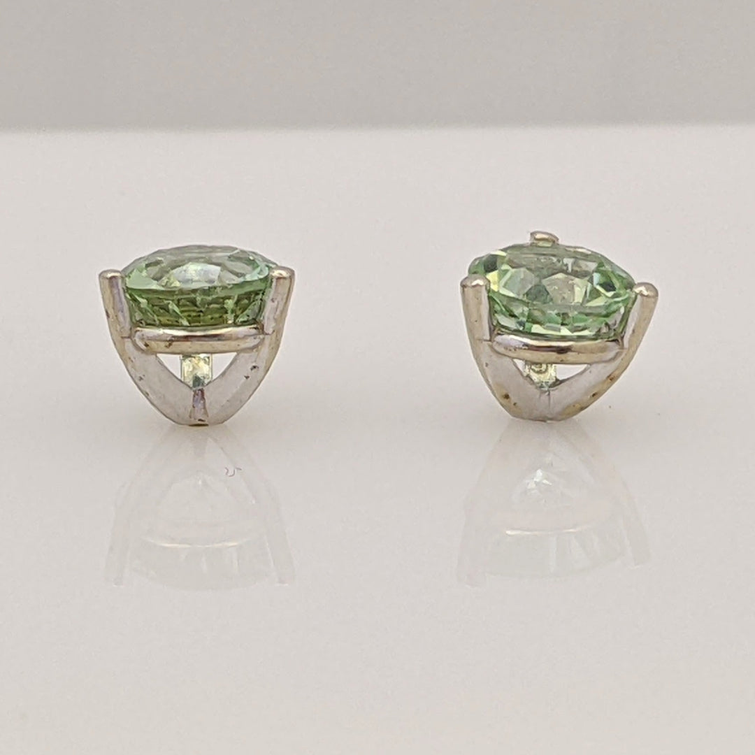 14K WHITE LIGHT GREEN TOURMALINE ROUND 6.5MM ESTATE STUD EARRINGS 1.8 GRAMS