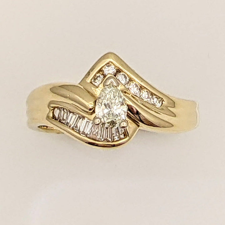 14K .50 CARAT TOTAL WEIGHT VS1 G PEAR DIAMOND WITH (6) ROUND AND (8) BAGUETTE ESTATE RING 4.7 GRAMS