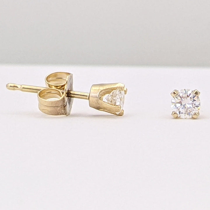14K .24 CARAT TOTAL WEIGHT I1 I DIAMOND ROUND (2) ESTATE STUD EARRINGS 0.5 GRAMS