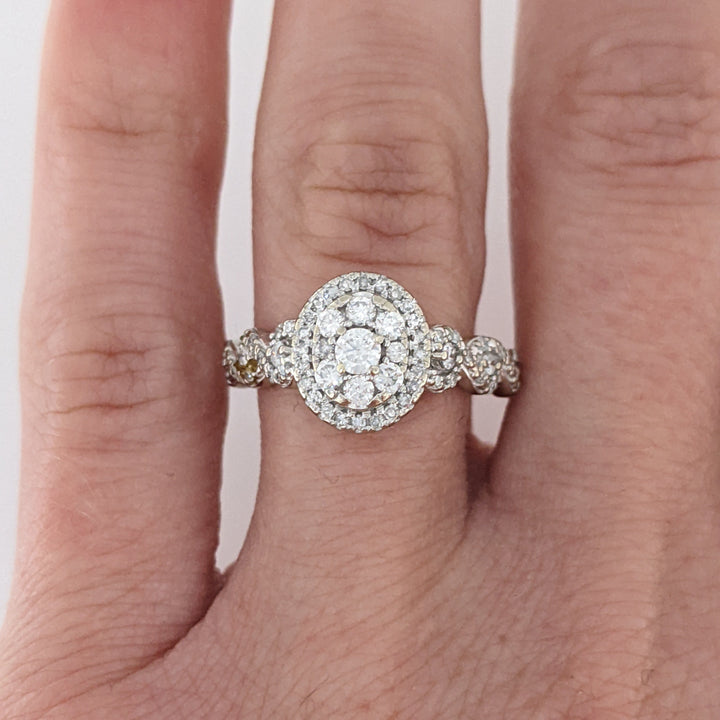 10K WHITE .50 CARAT TOTAL WEIGHT SI1 H DIAMOND ROUND (54) CLUSTER ESTATE RING 2.6G