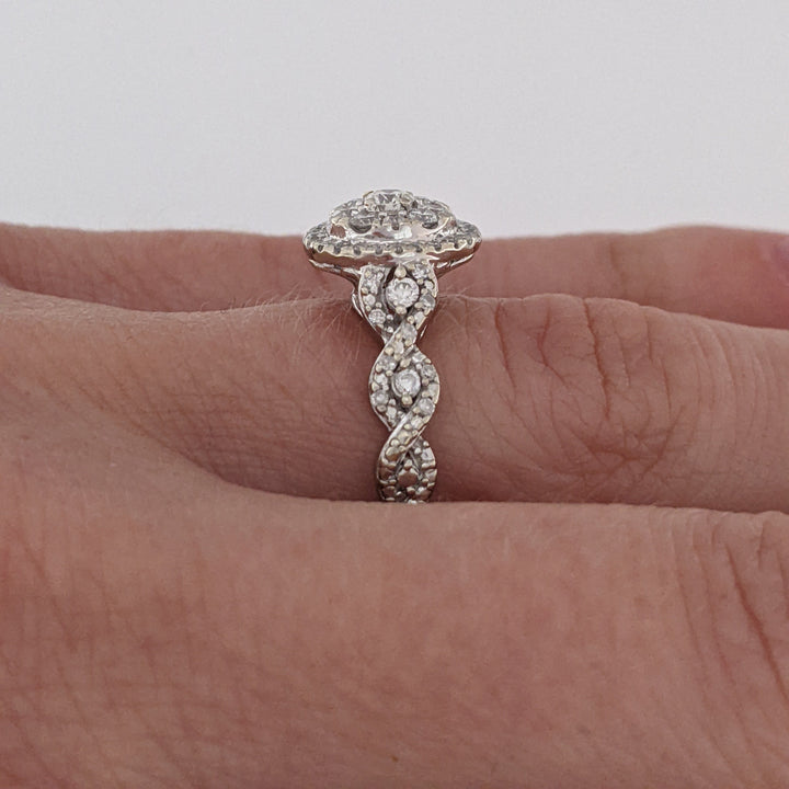 10K WHITE .50 CARAT TOTAL WEIGHT SI1 H DIAMOND ROUND (54) CLUSTER ESTATE RING 2.6G