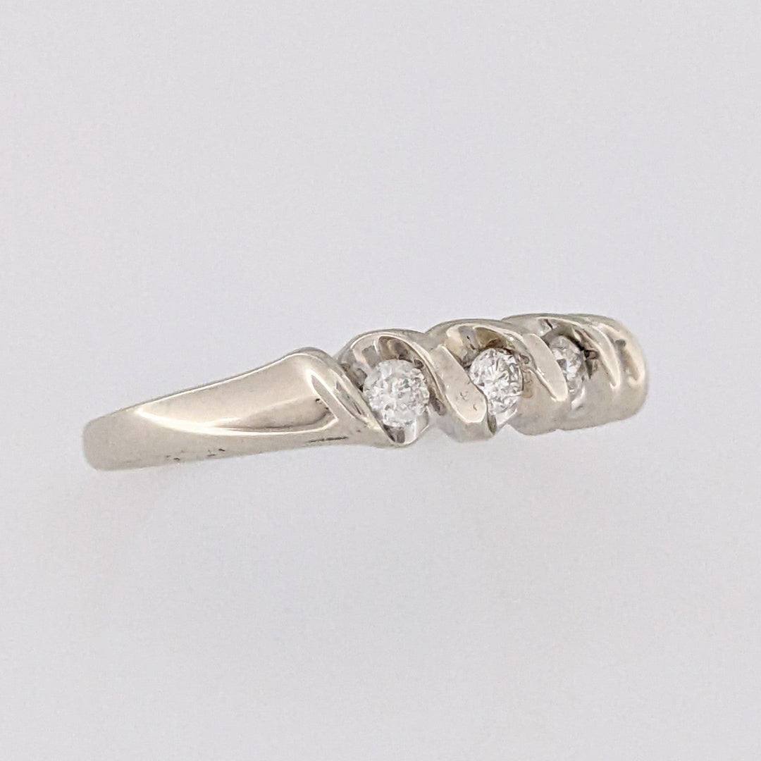 14K WHITE .20 CARAT TOTAL WEIGHT I1 I DIAMOND ROUND (5) SWIRL TOP ESTATE BAND 2.8 GRAMS