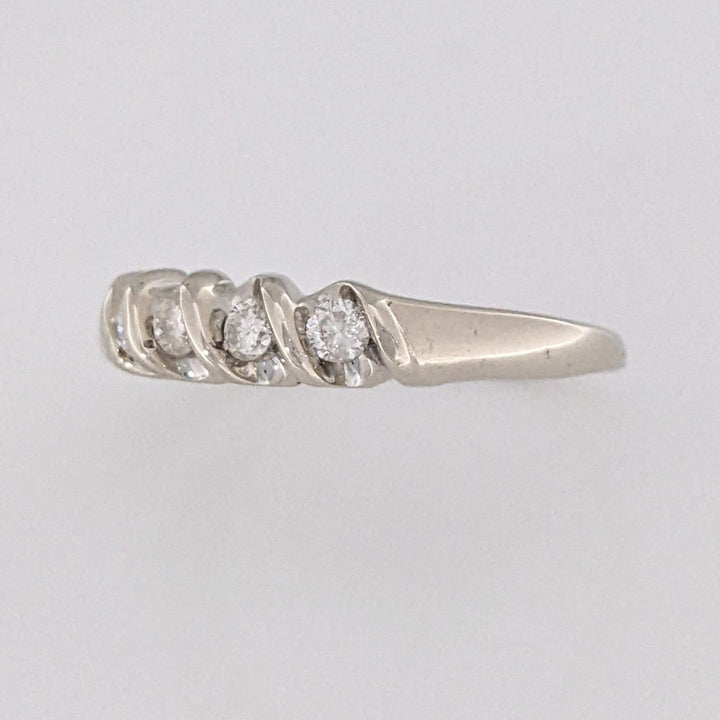 14K WHITE .20 CARAT TOTAL WEIGHT I1 I DIAMOND ROUND (5) SWIRL TOP ESTATE BAND 2.8 GRAMS