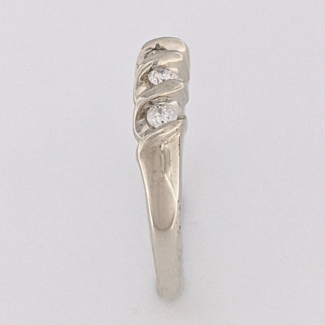 14K WHITE .20 CARAT TOTAL WEIGHT I1 I DIAMOND ROUND (5) SWIRL TOP ESTATE BAND 2.8 GRAMS