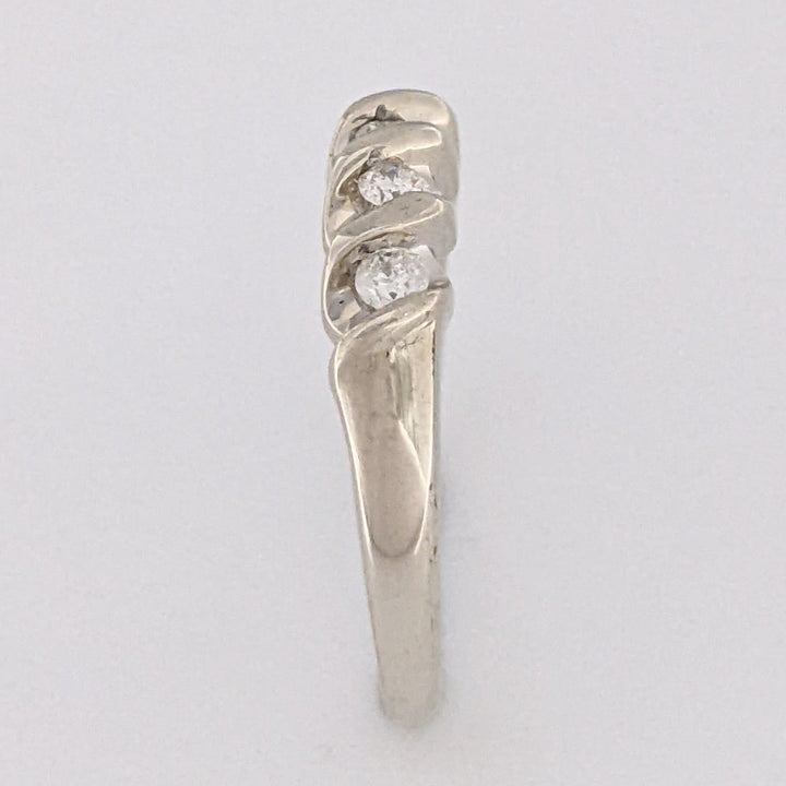 14K WHITE .20 CARAT TOTAL WEIGHT I1 I DIAMOND ROUND (5) SWIRL TOP ESTATE BAND 2.8 GRAMS