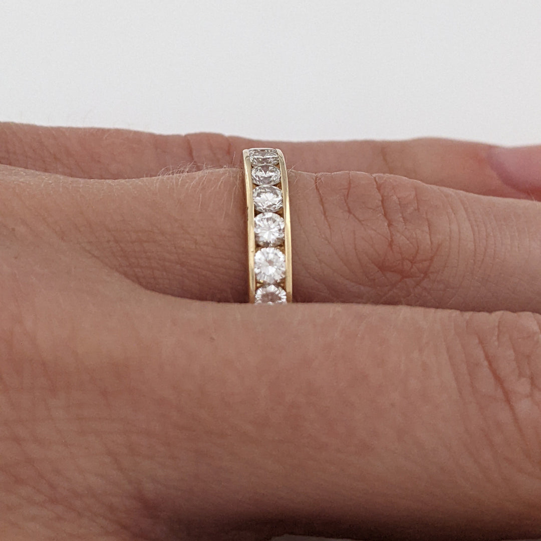 14K 1.00 CARAT TOTAL WEIGHT SI1 H DIAMOND ROUND (8) ESTATE CHANNEL BAND 3.2 GRAMS