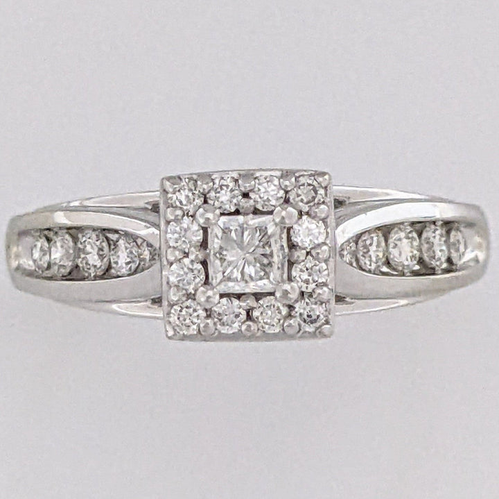 10K WHITE .36 CARAT TOTAL WEIGHT VS2 H DIAMOND PRINCESS CUT (1) ROUND (22) ESTATE HALO RING 3.5 GRAMS