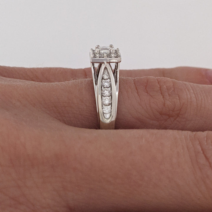 10K WHITE .36 CARAT TOTAL WEIGHT VS2 H DIAMOND PRINCESS CUT (1) ROUND (22) ESTATE HALO RING 3.5 GRAMS