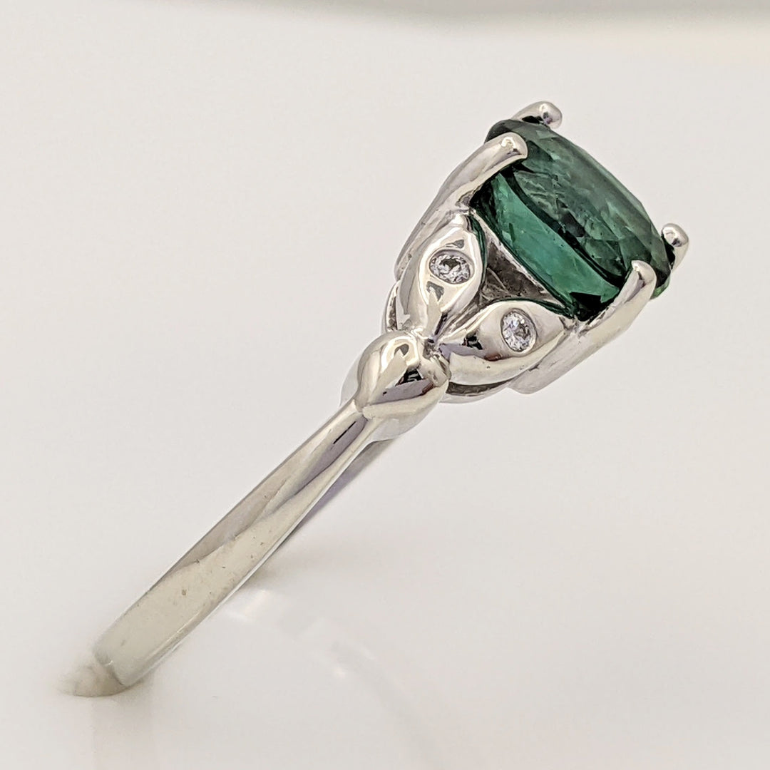 14K WHITE GREEN TOURMALINE OVAL 1.46 CARAT TOTAL WITH .04 DIAMOND TOTAL WEIGHT LEAF ESTATE RING 3.1 GRAMS