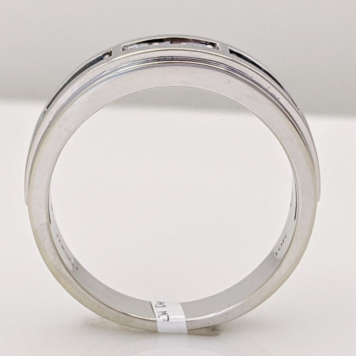 10K WHITE DIAMOND ROUND WHITE/ BLACK (9) ESTATE BRUSHED BAND 5.5 GRAMS