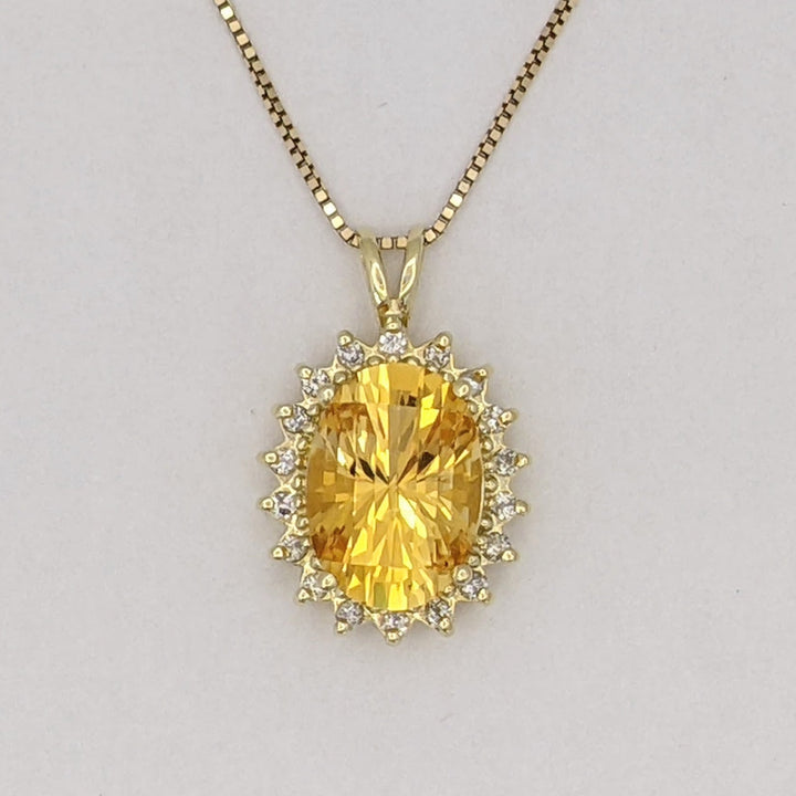 14K CITRINE OVAL 10X14 WITH (18) MELEE ESTATE PENDANT & CHAIN 6.5 GRAMS