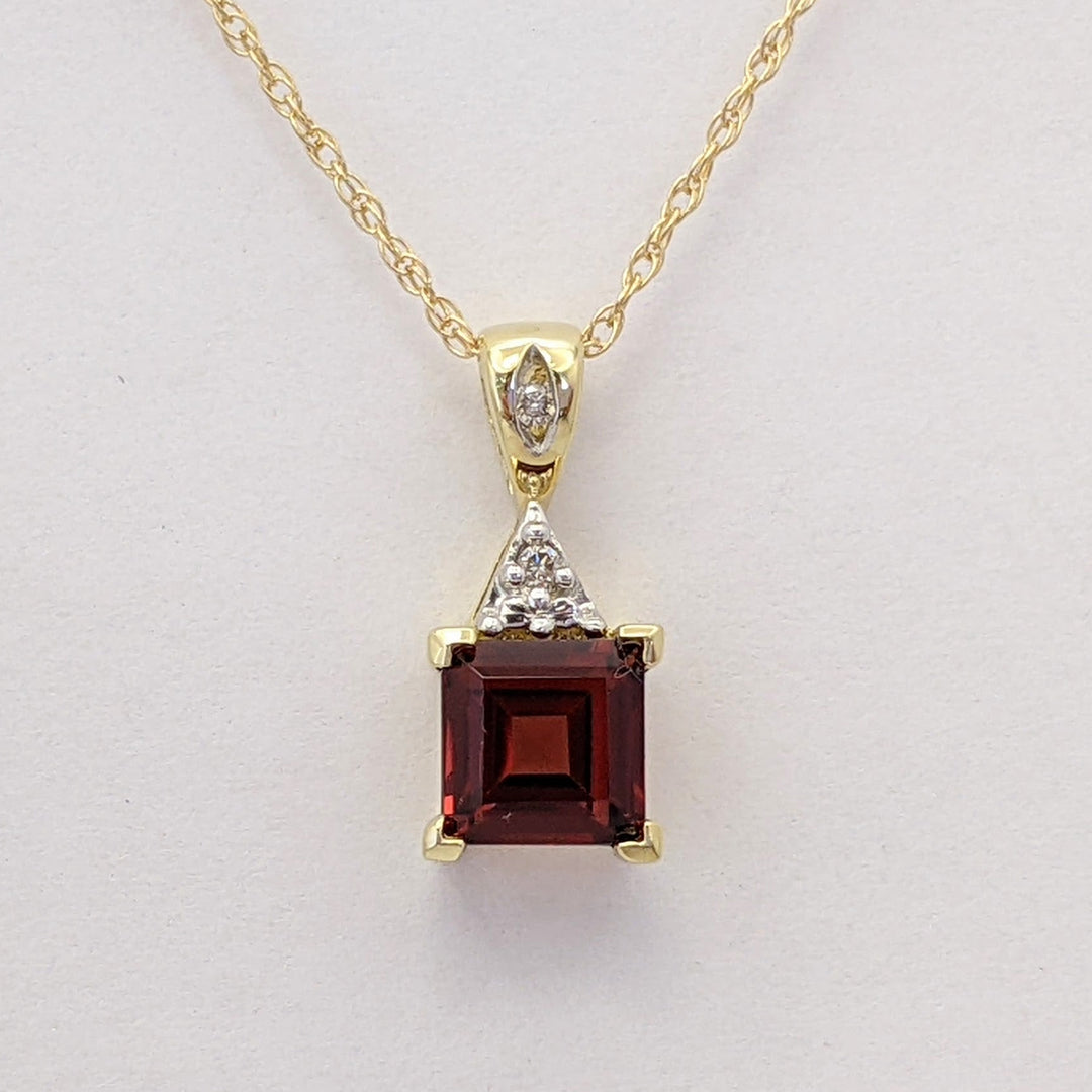 10K GARNET PRINCESS CUT 6MM WITH MELEE ESTATE PENDANT & CHAIN 1.7 GRAMS