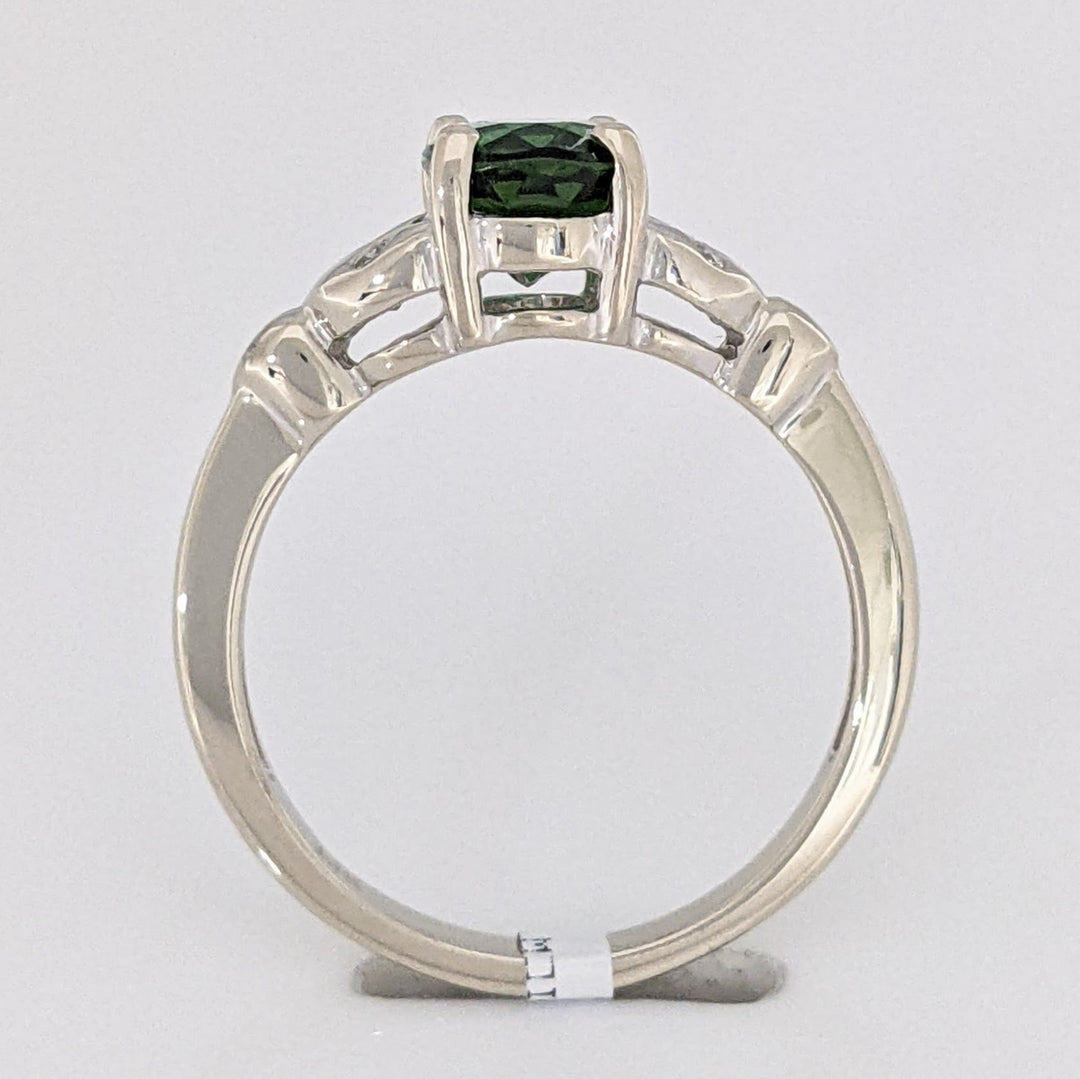14K WHITE GREEN TOURMALINE OVAL 1.46 CARAT TOTAL WITH .04 DIAMOND TOTAL WEIGHT LEAF ESTATE RING 3.1 GRAMS
